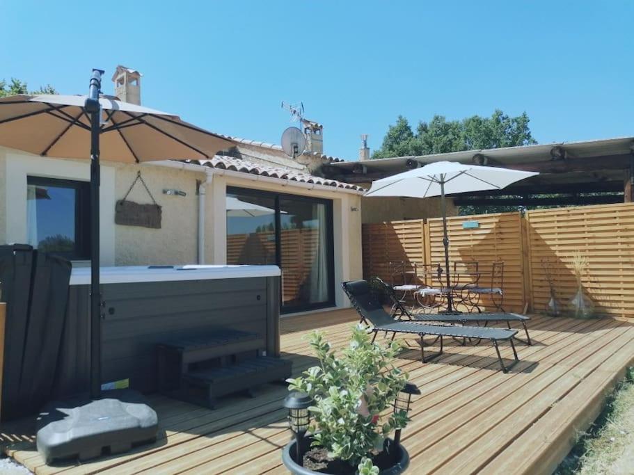 Gite De Charme Spa Privatif L'Oustau Di Tonin Malaucène エクステリア 写真